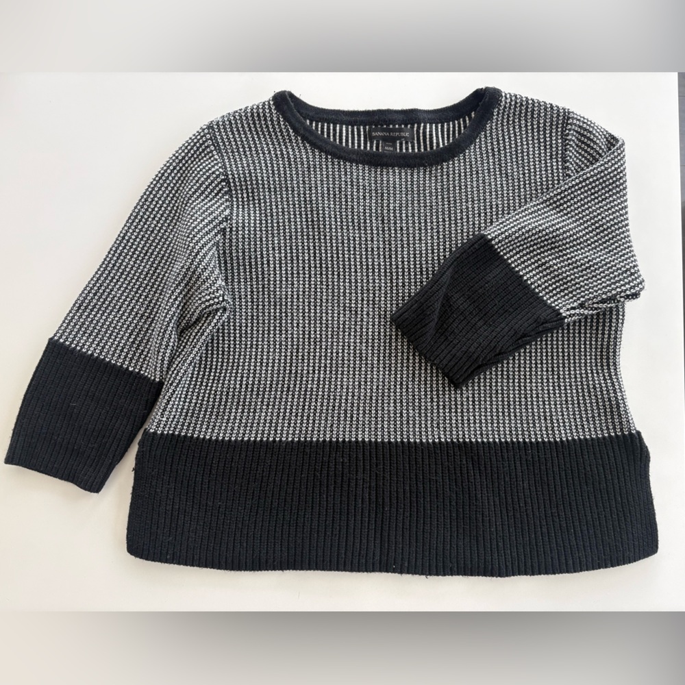 Banana Republic Black and White Knit Sweater merino wool blend - size Petite M